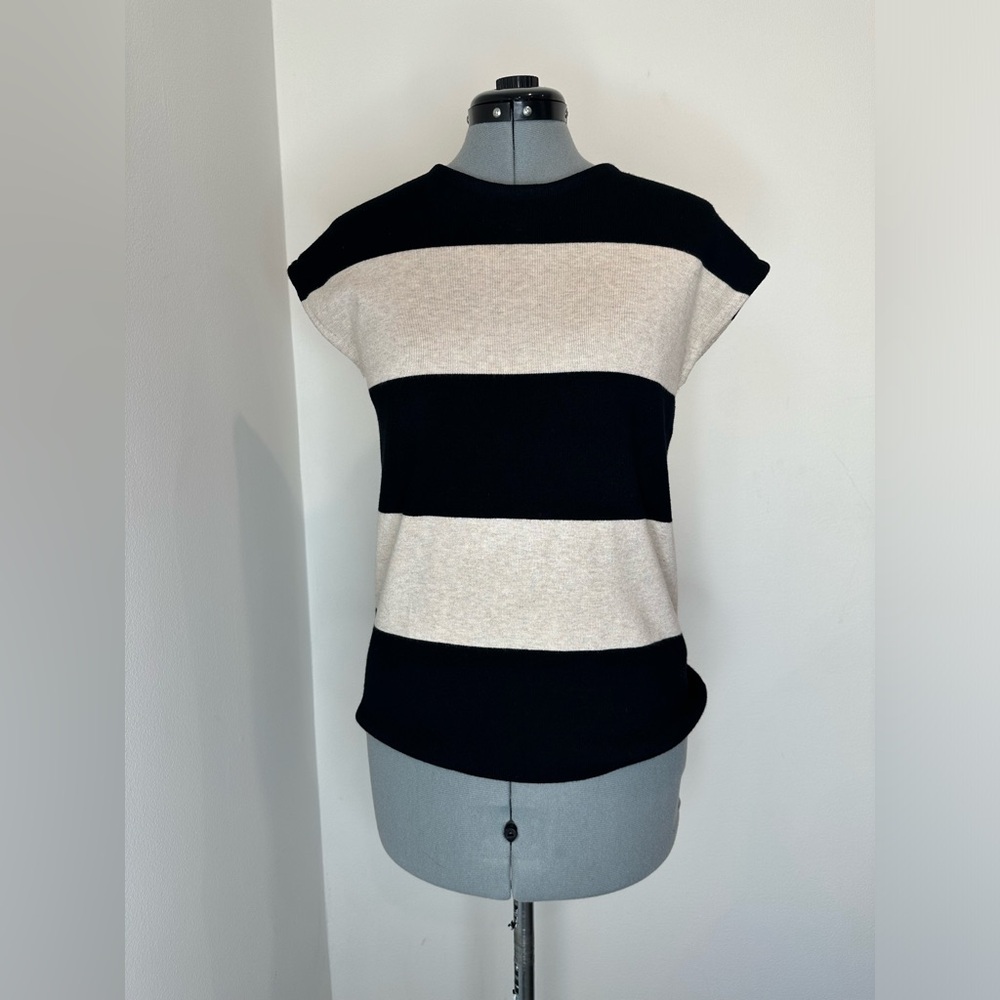 Philosophy Black and White Boxy sweater sleeveless